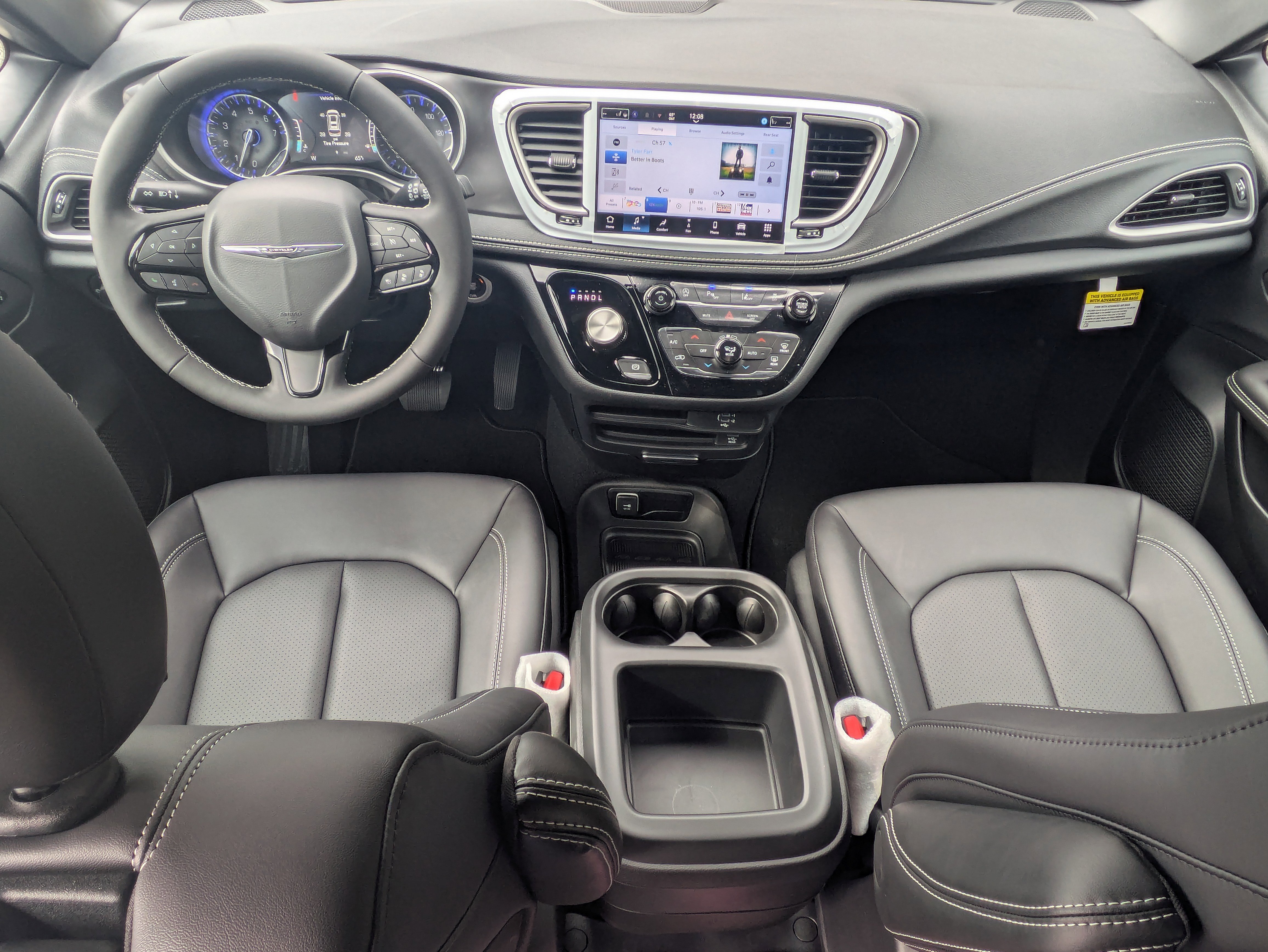 New 2026 Chrysler Pacifica Select image 15