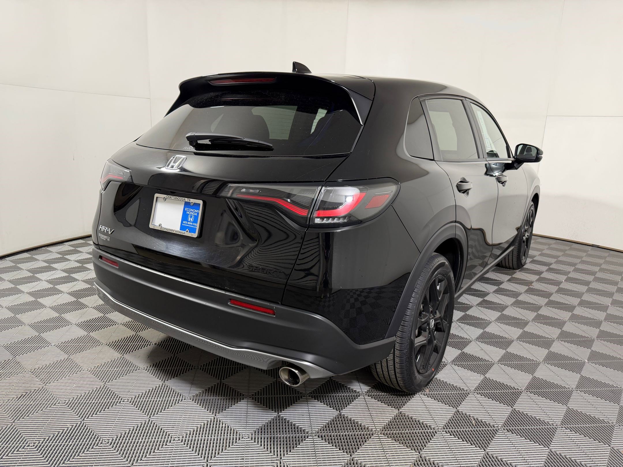 Certified 2025 Honda HR-V Sport image 8