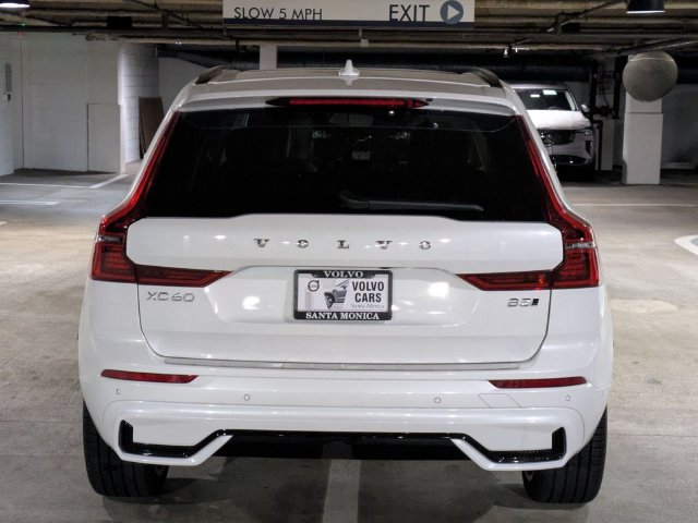 New 2026 Volvo XC60 B5 Ultra w/ Climate Package AWD/4WD image 4