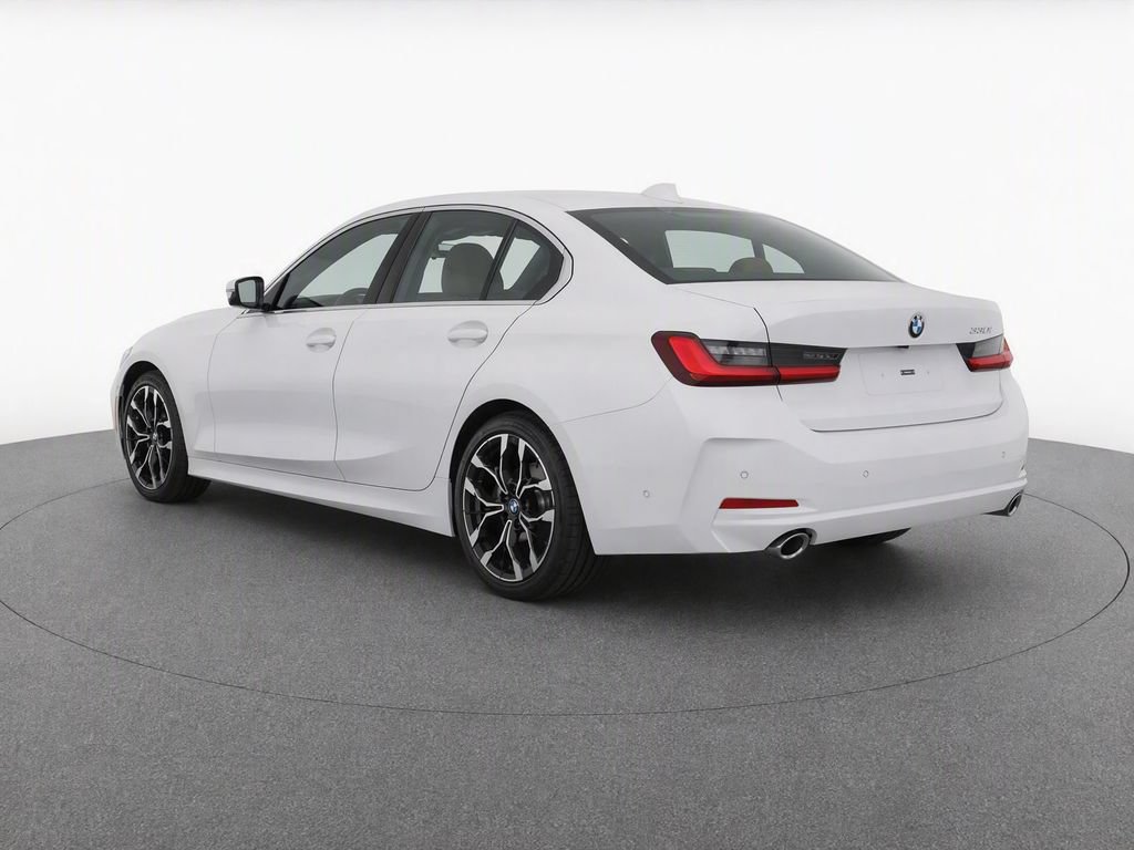Certified 2025 BMW 330i Sedan RWD image 32
