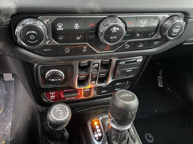 New 2026 Jeep Gladiator Mojave w/ Safety Group AWD/4WD image 20