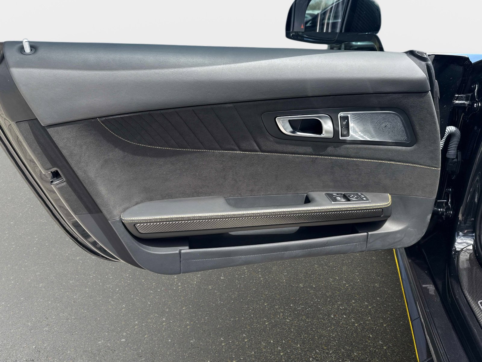 Used 2018 Mercedes-Benz AMG GT R image 14