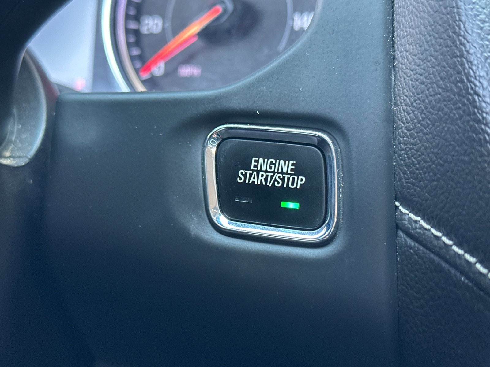 Used 2023 GMC Acadia SLT image 22