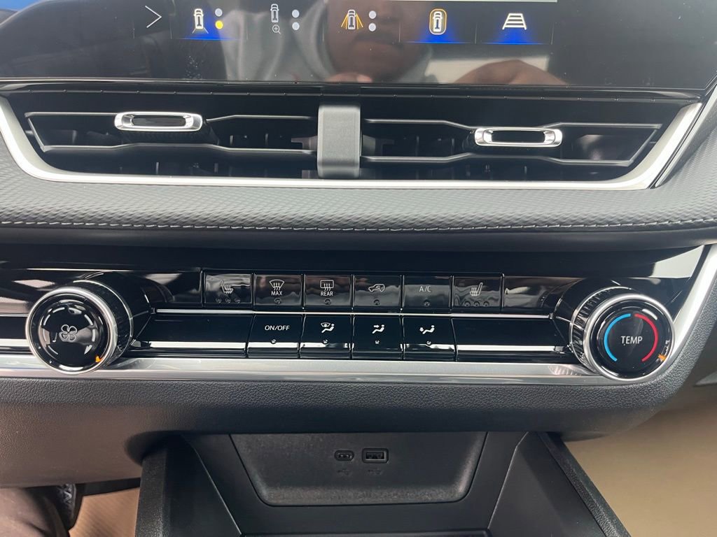 New 2026 Chevrolet Equinox LT w/ Safety and Technology Package image 17