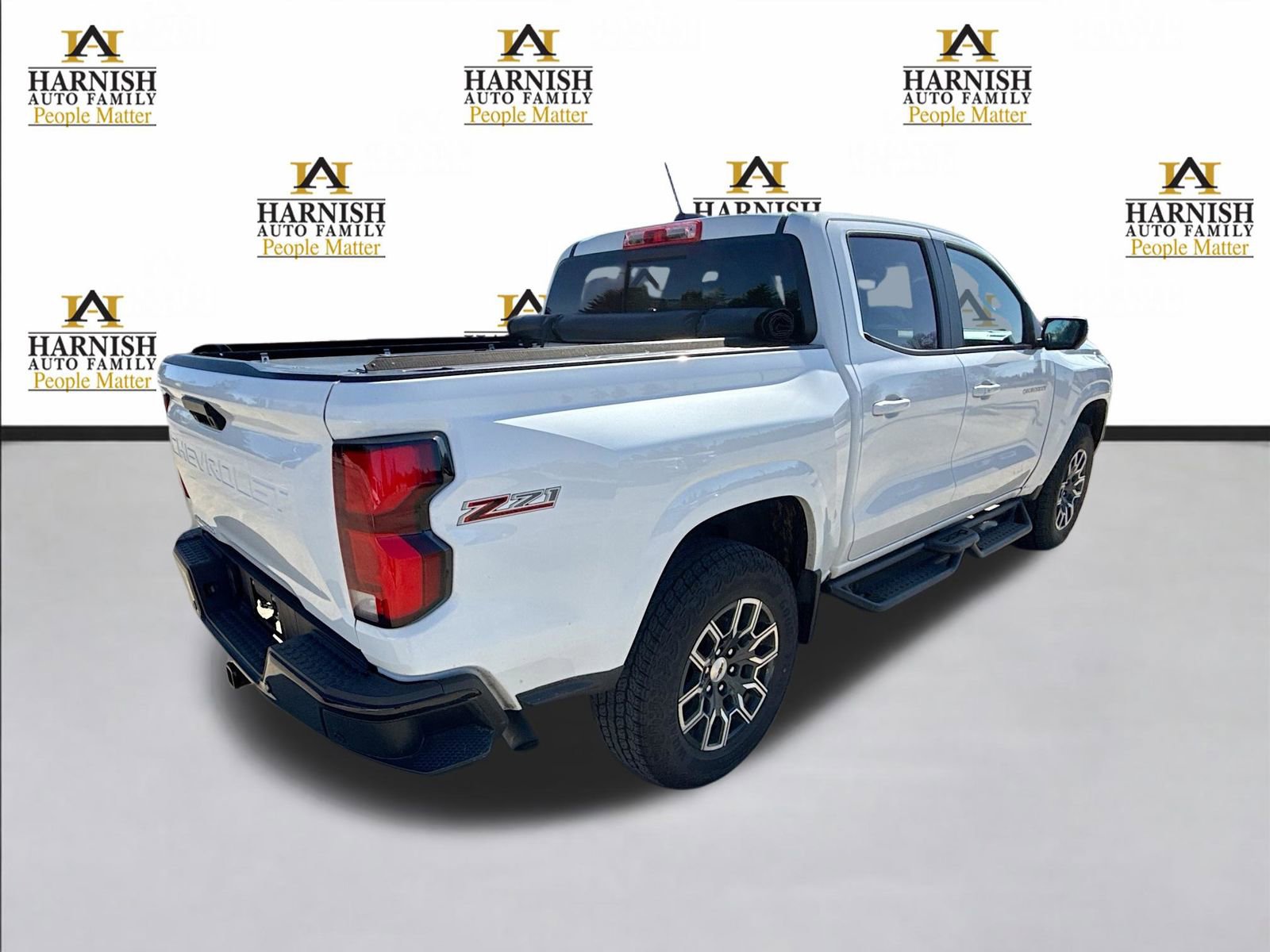 Used 2024 Chevrolet Colorado Z71 w/ Z71 Convenience Package 2 image 6