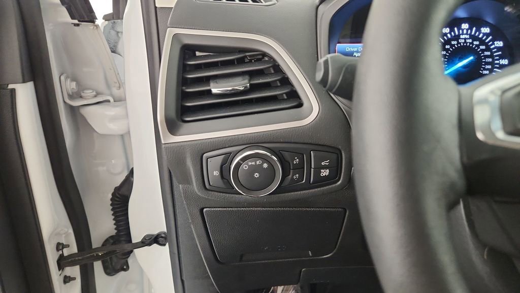 Used 2022 Ford Edge SEL w/ Convenience Package image 25