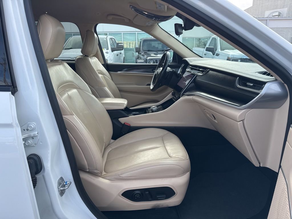 Used 2021 Jeep Grand Cherokee L Limited w/ MOPAR Finishing Package image 19