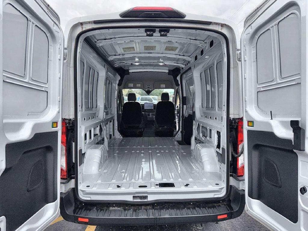 Used 2023 Ford E-Transit Medium Roof RWD image 22