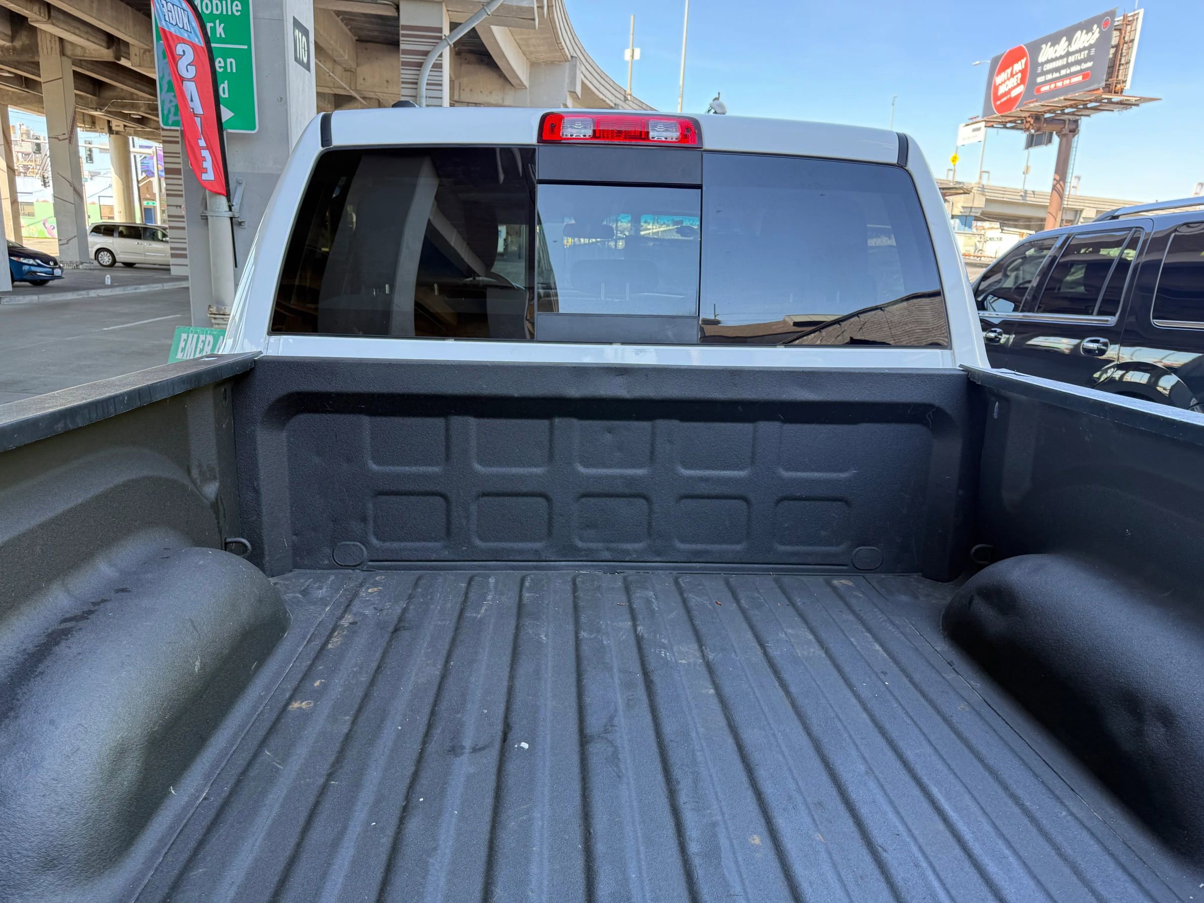 Used 2017 RAM 1500 Classic SLT image 8