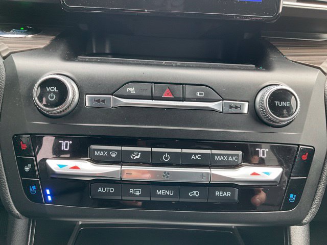 Used 2020 Ford Explorer Limited AWD/4WD image 15
