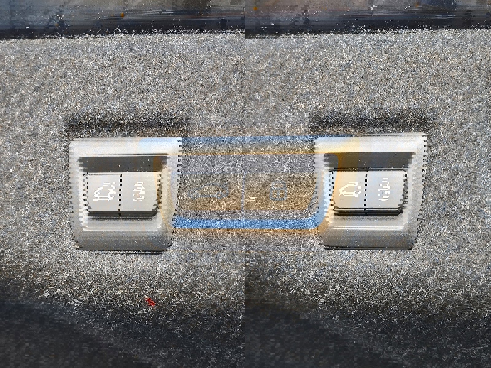 Used 2024 BMW 540i xDrive w/ Premium Package image 29