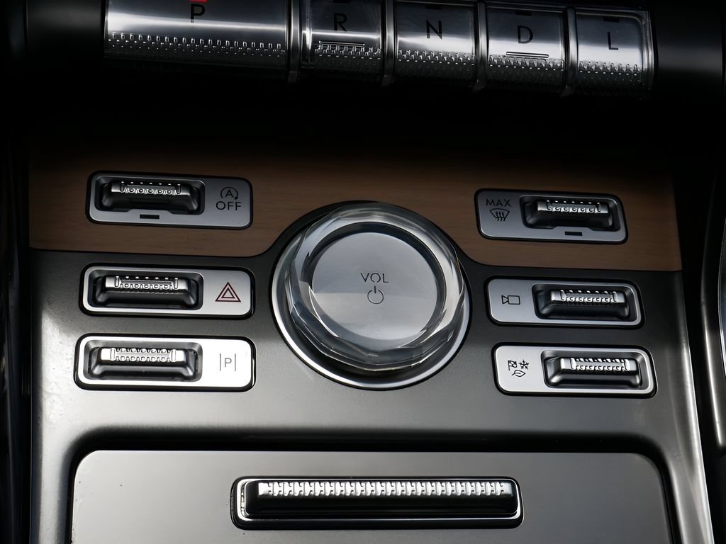 Used 2025 Lincoln Nautilus Reserve AWD/4WD image 25