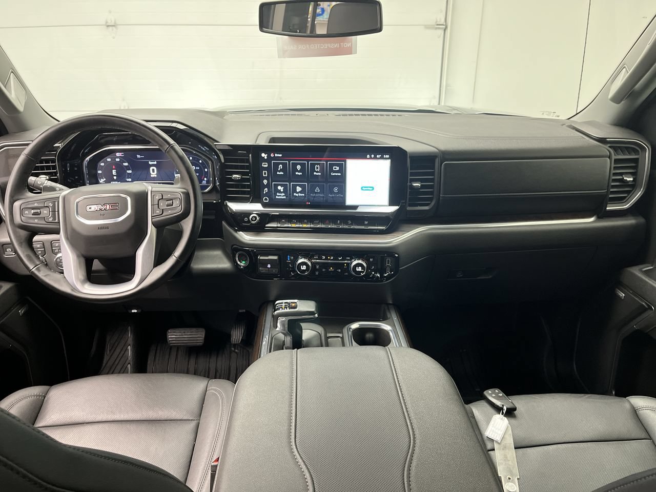 Certified 2025 GMC Sierra 1500 SLT w/ SLT Premium Plus Package AWD/4WD image 4