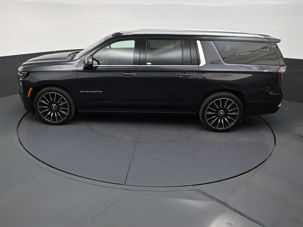Certified 2026 Chevrolet Suburban High Country AWD/4WD image 13