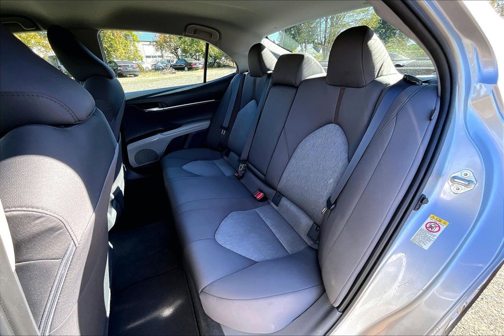 Used 2018 Toyota Camry LE FWD image 21