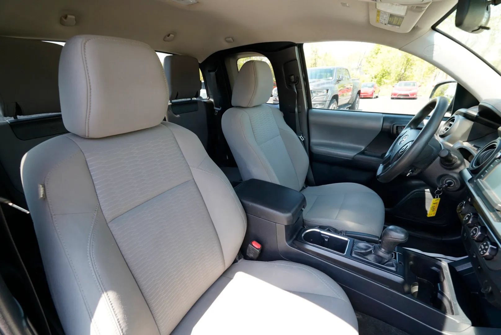 Used 2019 Toyota Tacoma SR w/ SR Convenience Package AWD/4WD image 29