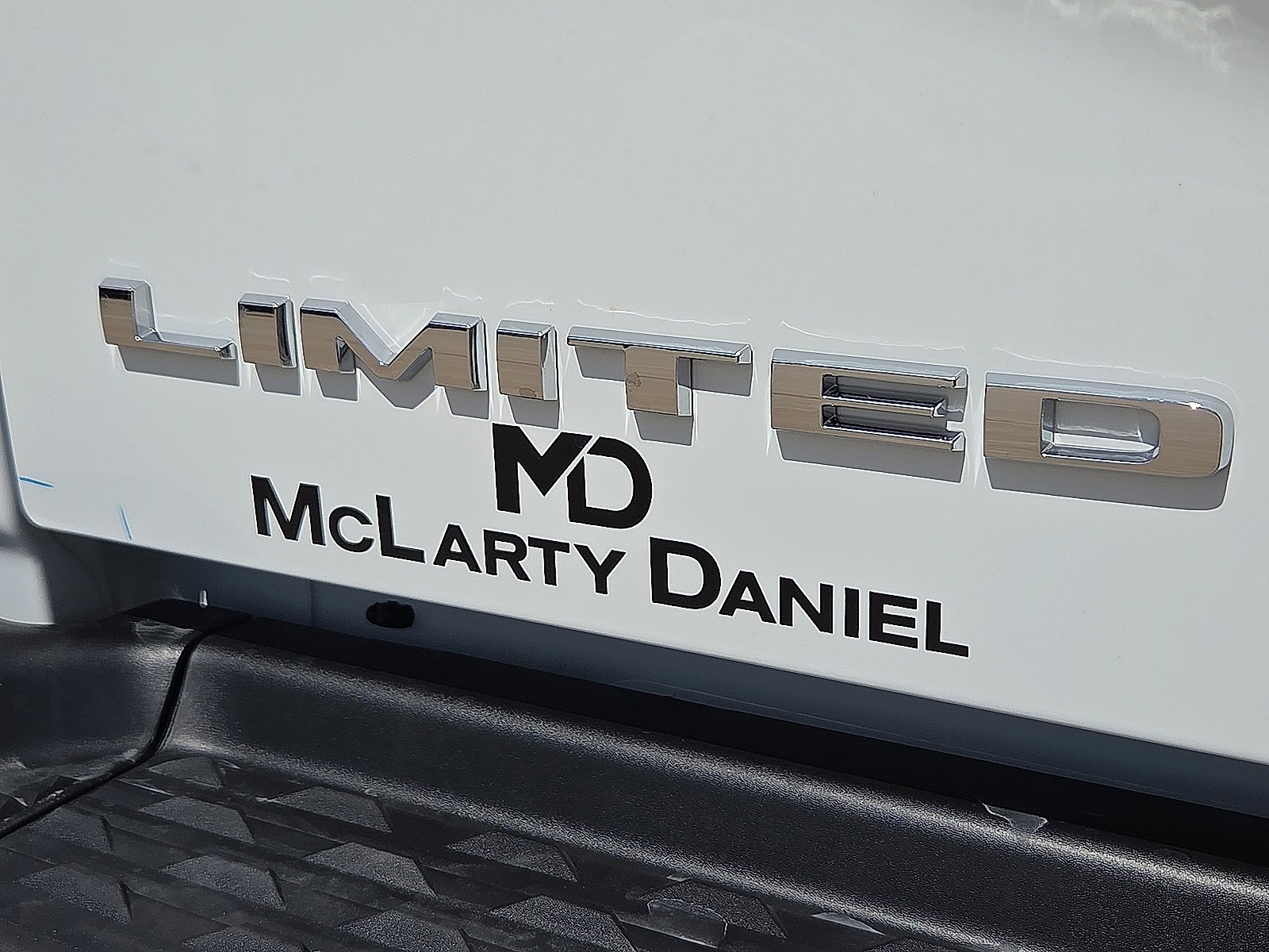 New 2026 RAM 3500 Limited image 9