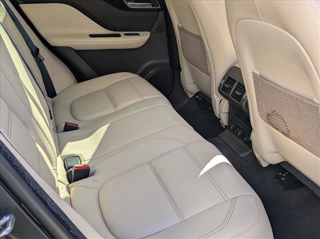 Used 2020 Jaguar F-PACE Prestige image 20