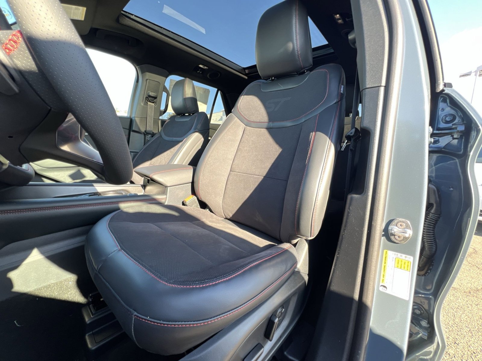 New 2026 Ford Explorer ST w/ Sun And Sound Package image 13