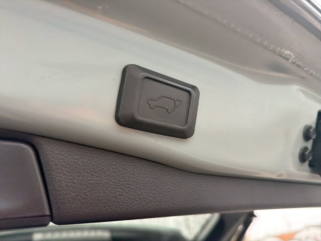 Used 2019 Toyota RAV4 XLE image 23