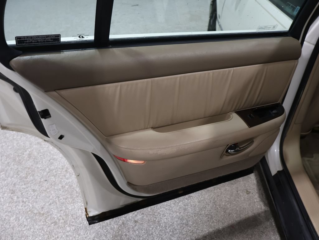 Used 2004 Buick Park Avenue w/ Prestige Feature Package FWD image 21
