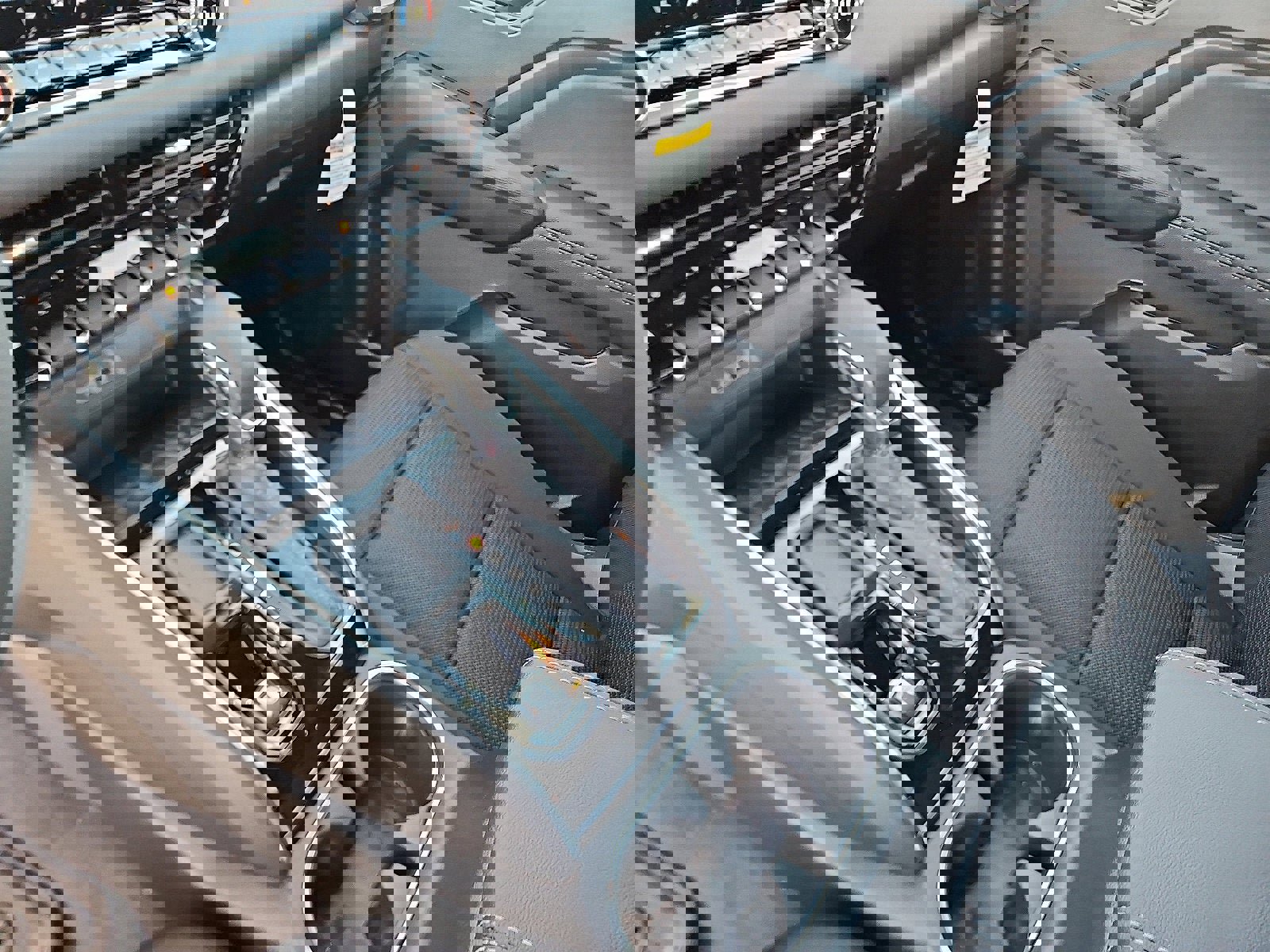 New 2026 GMC Canyon Elevation w/ Convenience Package image 20