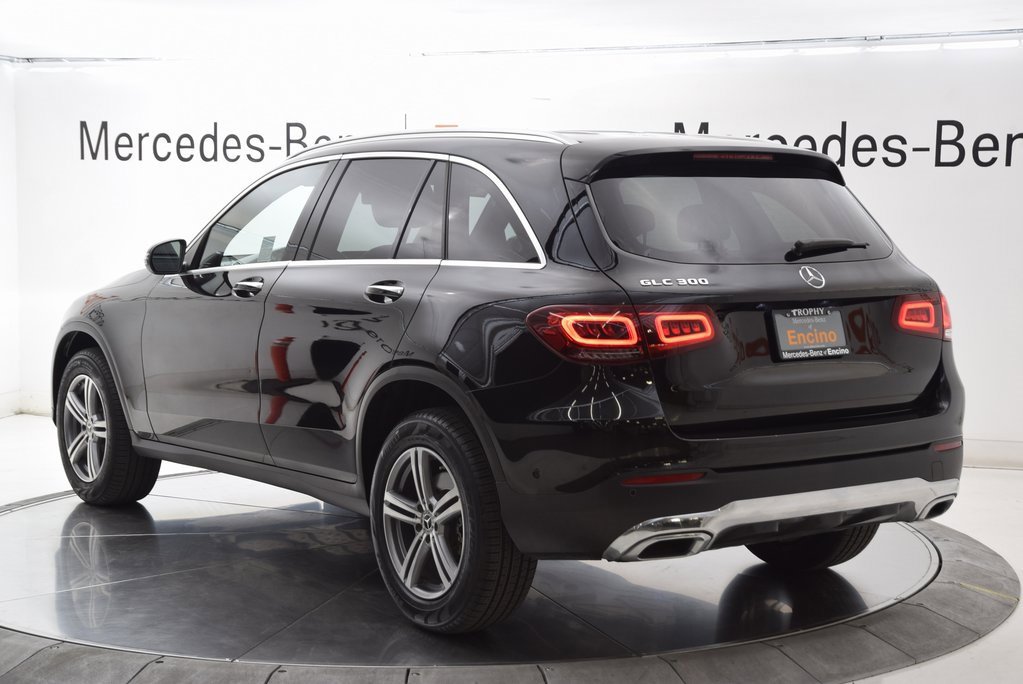 Used 2021 Mercedes-Benz GLC 300 image 4