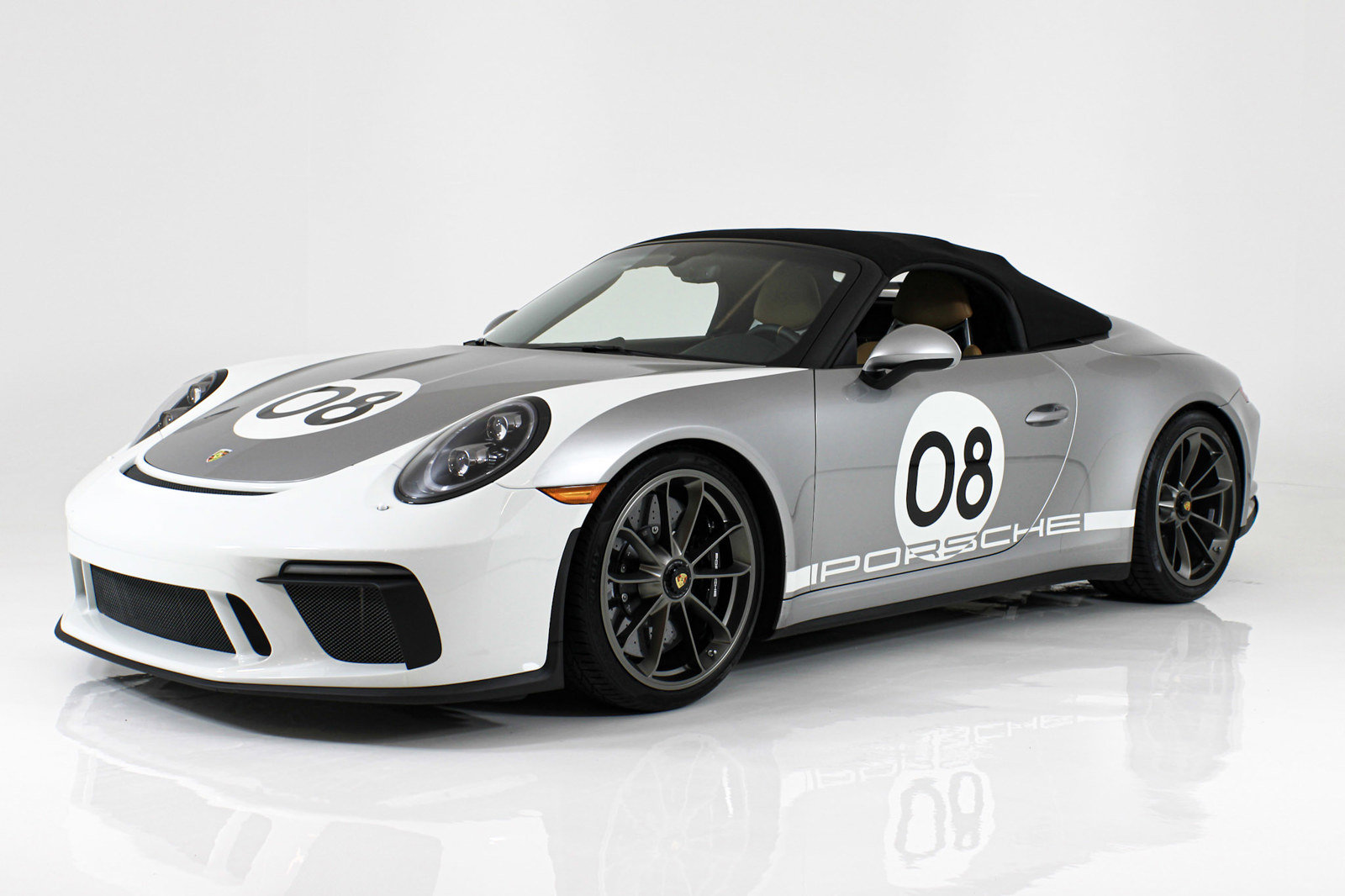 Used 2019 Porsche 911 Speedster RWD image 3