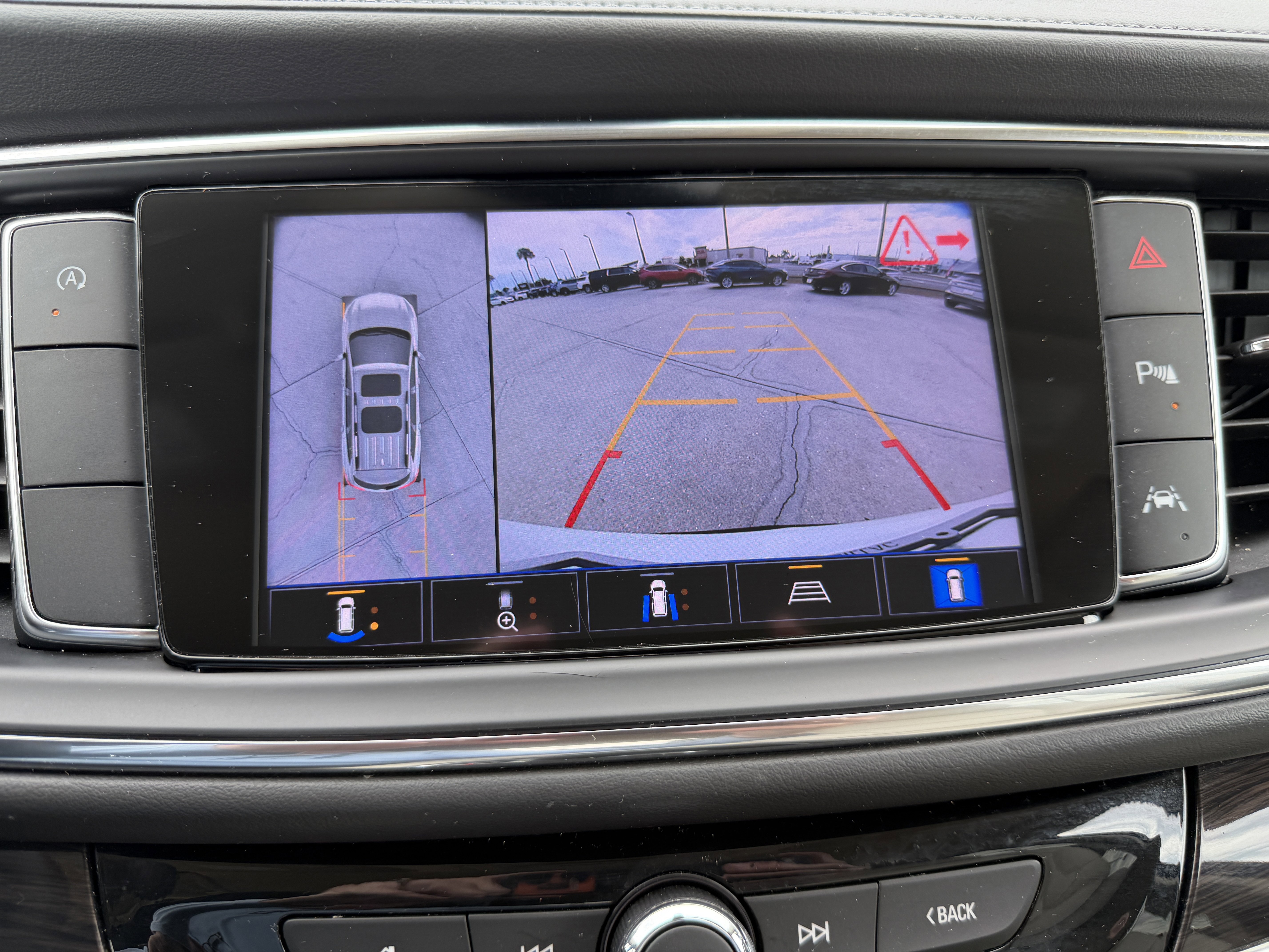 Used 2022 Buick Enclave Essence w/ Sport Touring Edition image 21