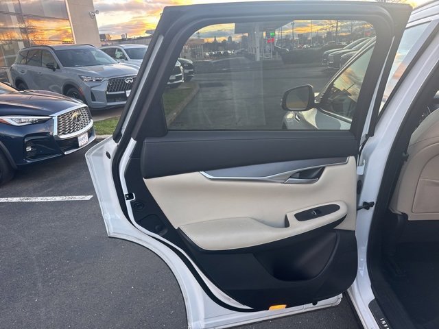 Certified 2022 INFINITI QX50 Luxe image 10