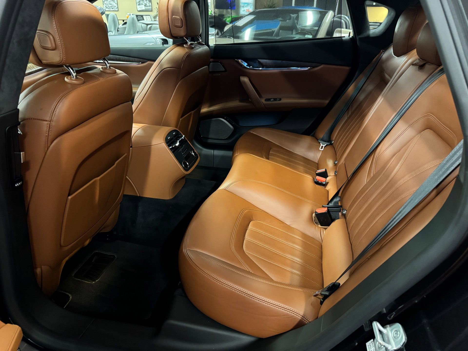 Used 2014 Maserati Quattroporte GTS image 18
