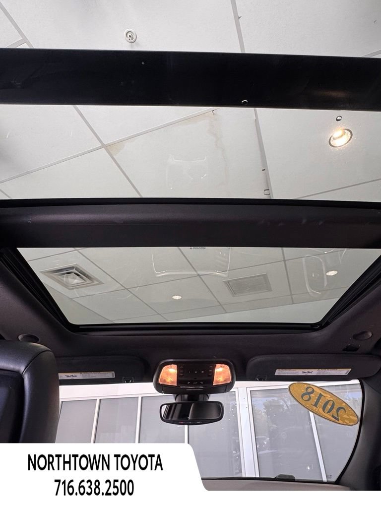 Used 2018 Jeep Grand Cherokee Limited w/ Luxury Group II AWD/4WD image 19
