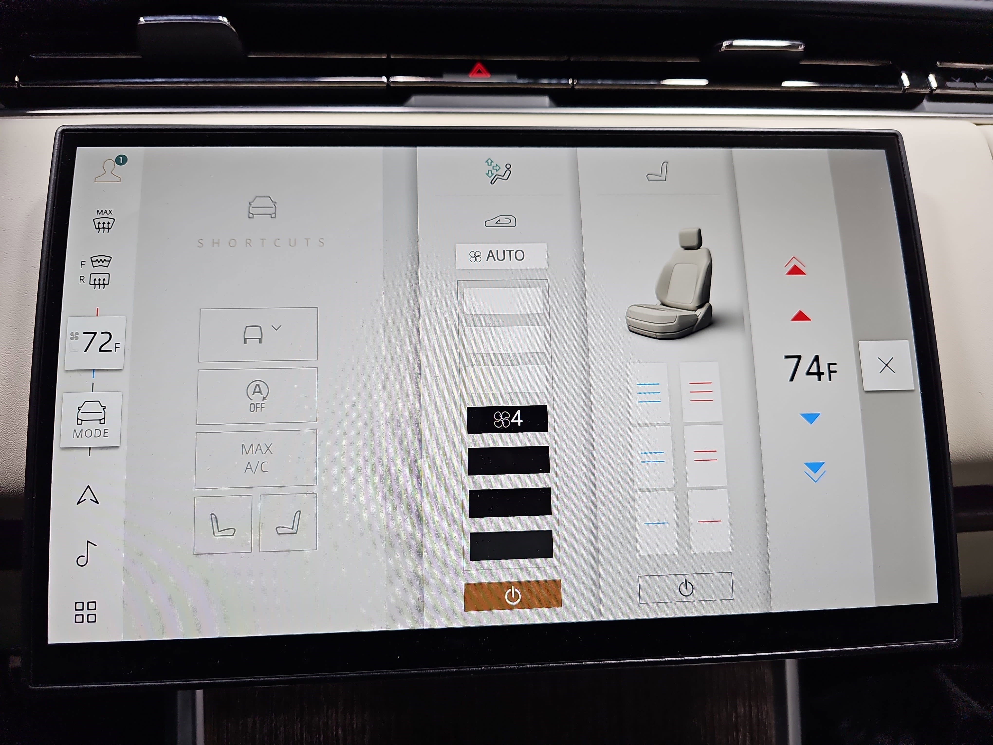 Used 2025 Land Rover Range Rover SE image 23