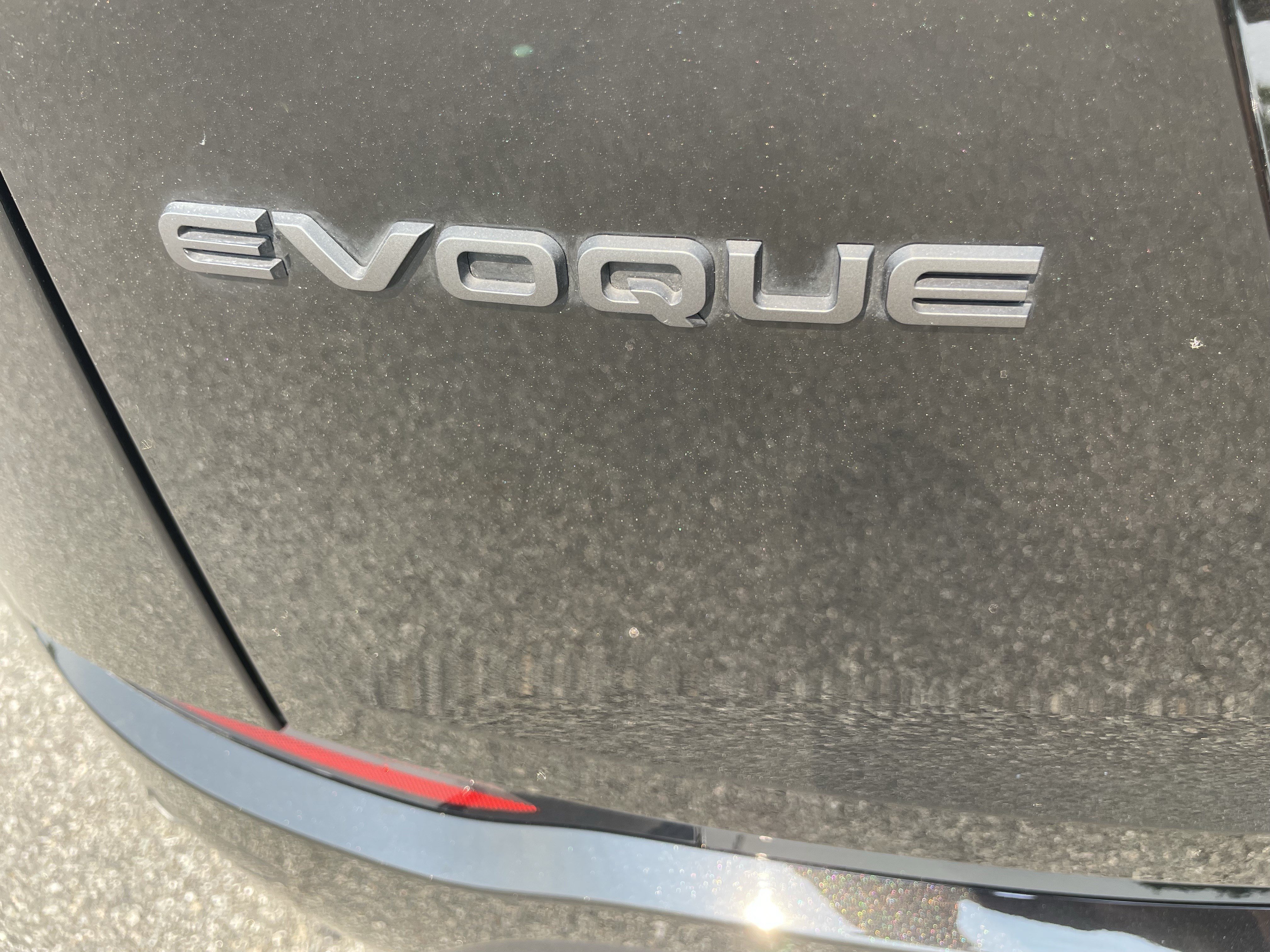 Certified 2025 Land Rover Range Rover Evoque Dynamic SE AWD/4WD image 34