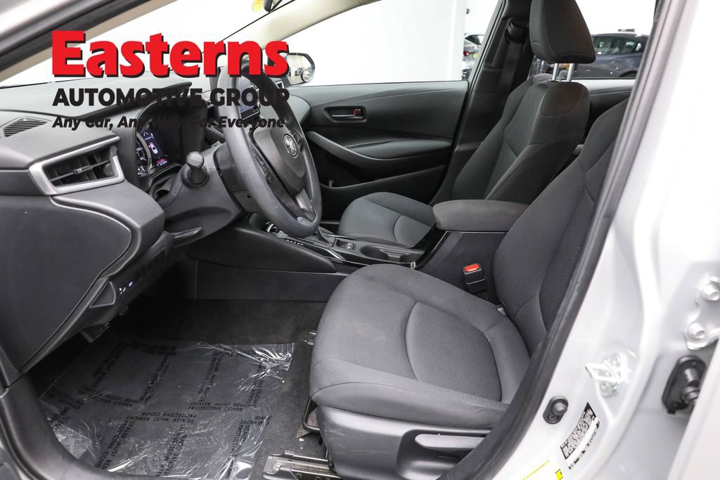 Used 2022 Toyota Corolla LE FWD image 14