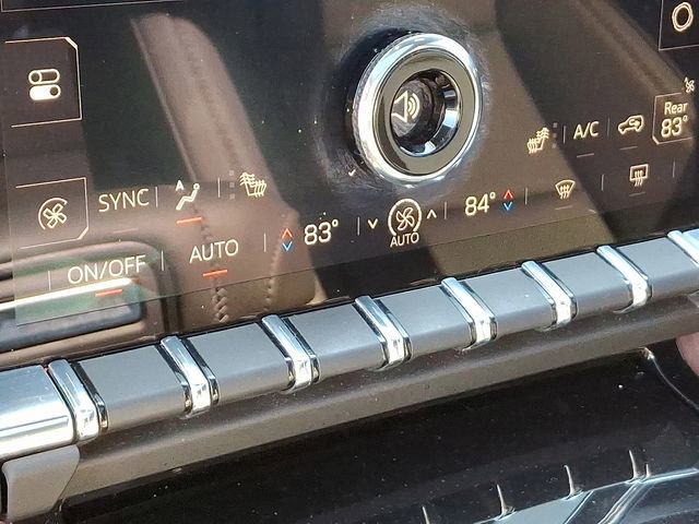 Used 2025 GMC Yukon XL Denali image 20