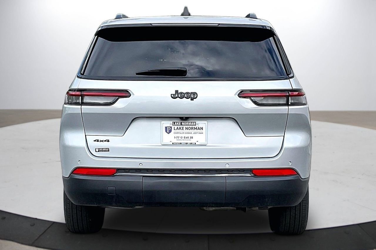 Used 2024 Jeep Grand Cherokee L Laredo AWD/4WD image 8