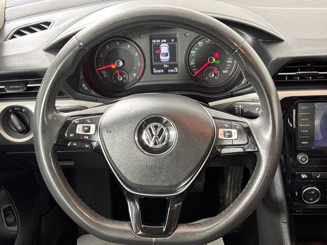 Used 2021 Volkswagen Passat 2.0T SE FWD image 21