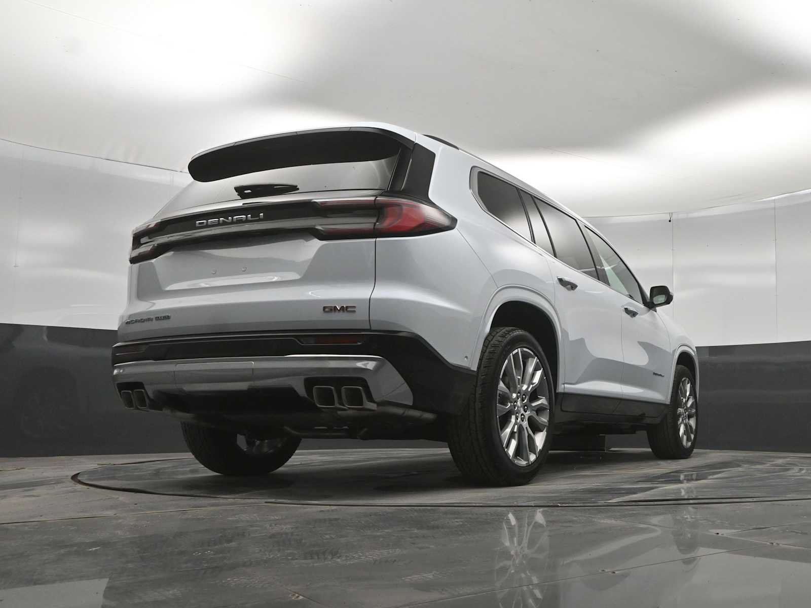 New 2026 GMC Acadia Denali w/ Super Cruise Package AWD/4WD image 37