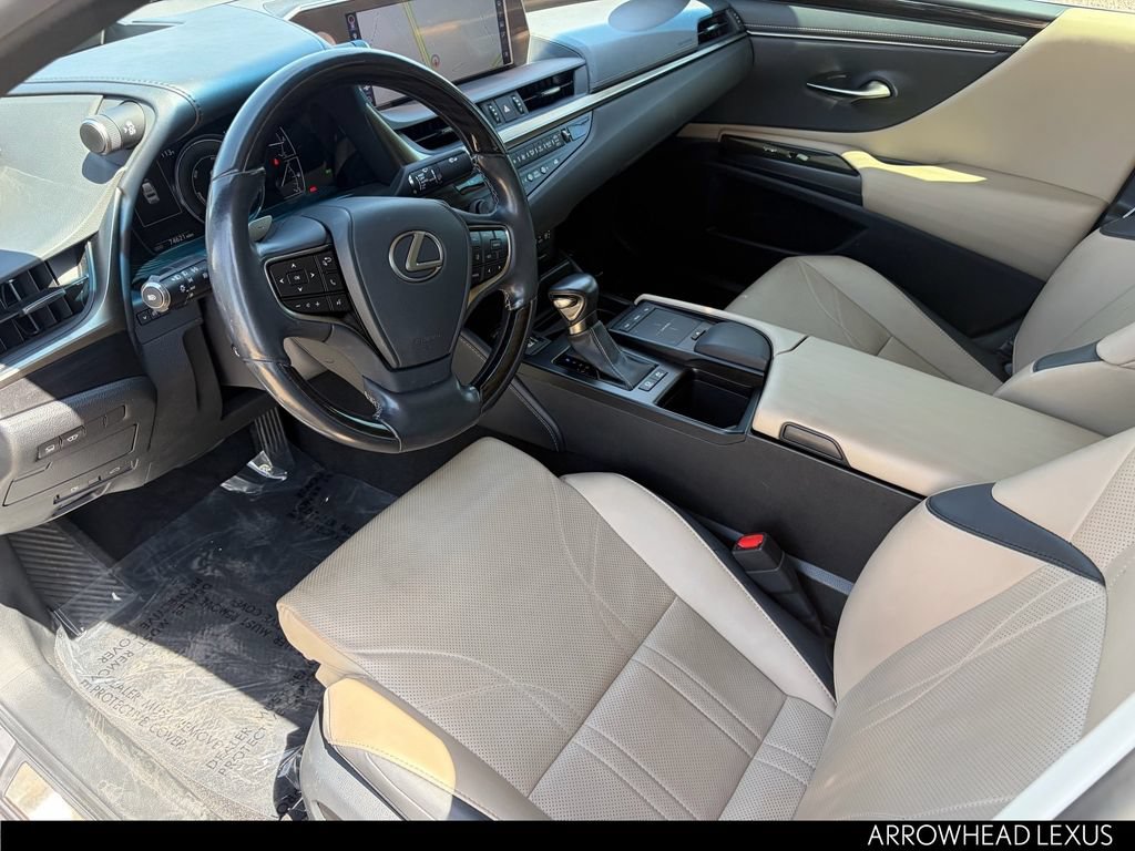 Used 2019 Lexus ES 300h w/ Accessory Package 2 FWD image 11