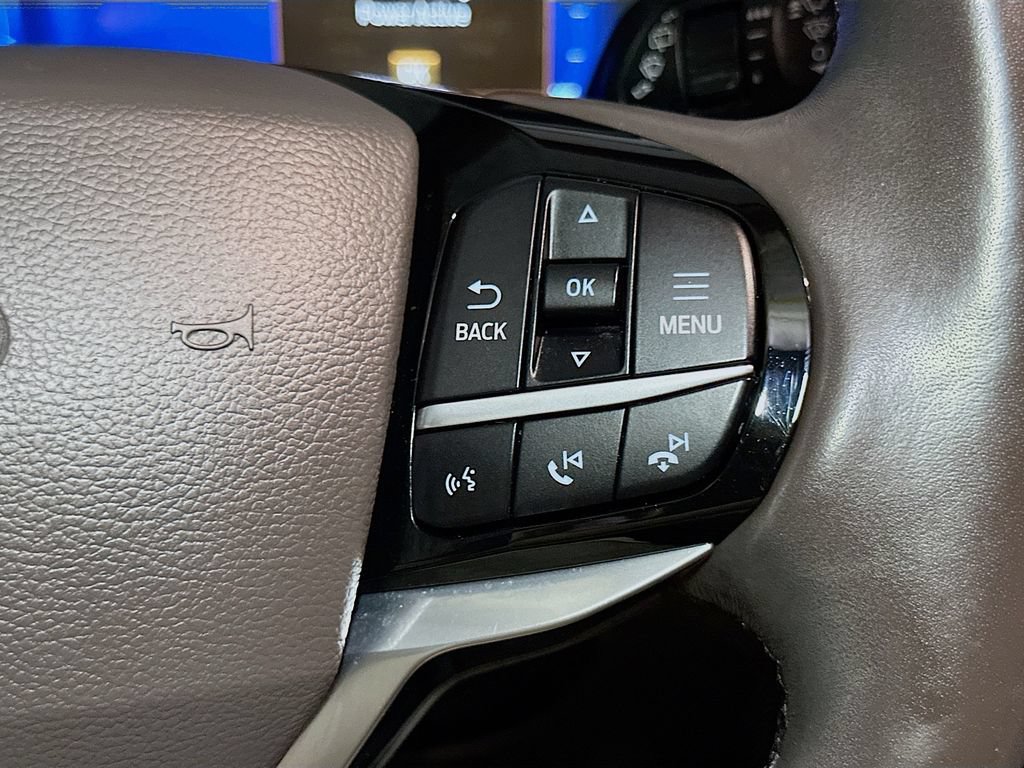 Certified 2022 Ford Explorer Platinum w/ Equipment Group 601A AWD/4WD image 36