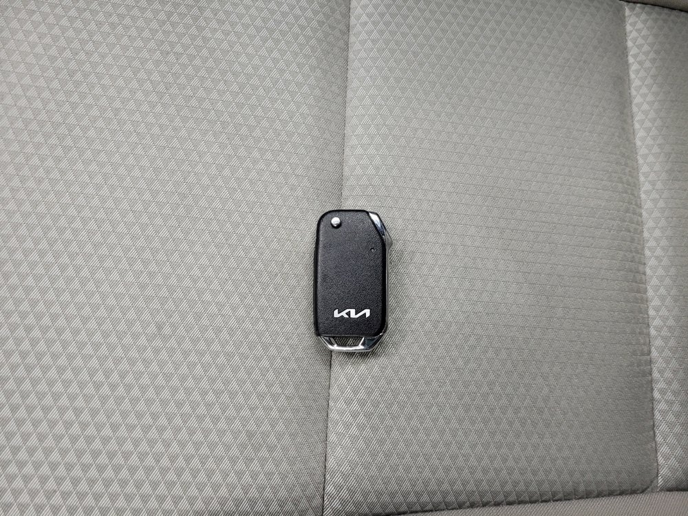 Used 2025 Kia Soul S image 32