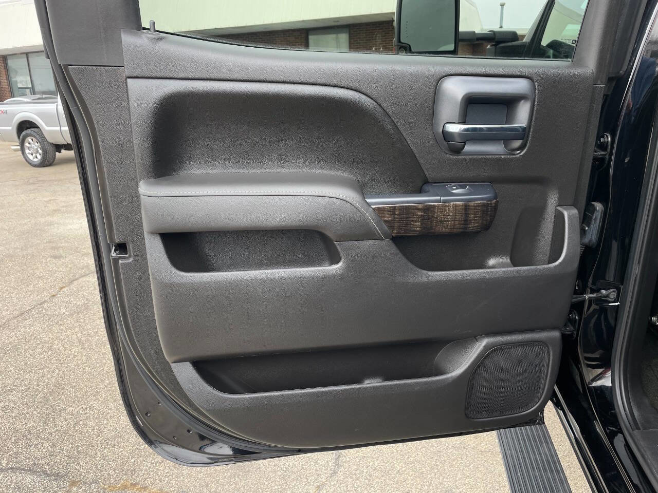 Used 2016 GMC Sierra 3500 Denali w/ Duramax Plus Package image 26