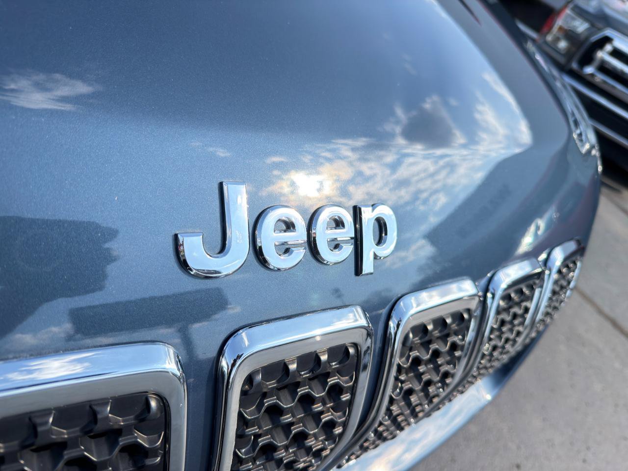Used 2021 Jeep Cherokee Latitude Lux w/ Sun & Sound Group AWD/4WD image 69