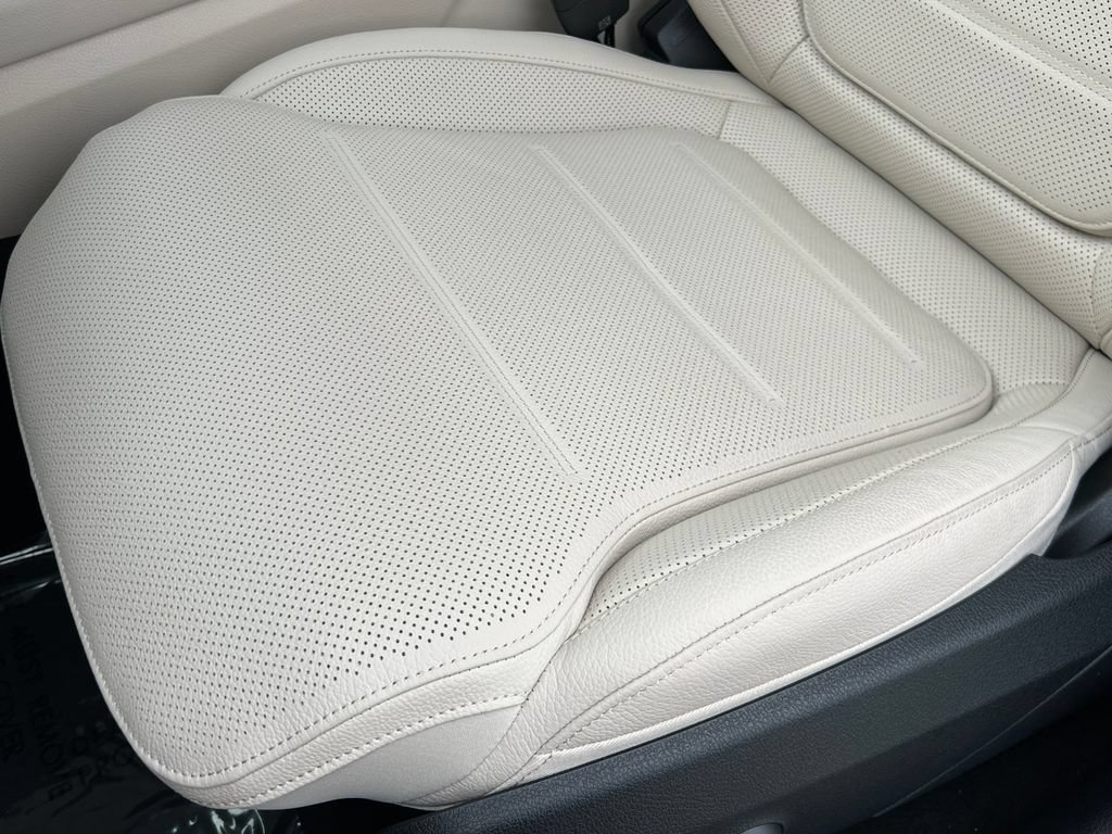 New 2027 Mercedes-Benz GLC 300 4MATIC image 12