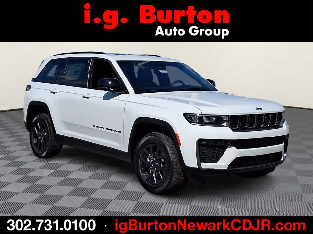 New 2027 Jeep Grand Cherokee Altitude AWD/4WD image 1