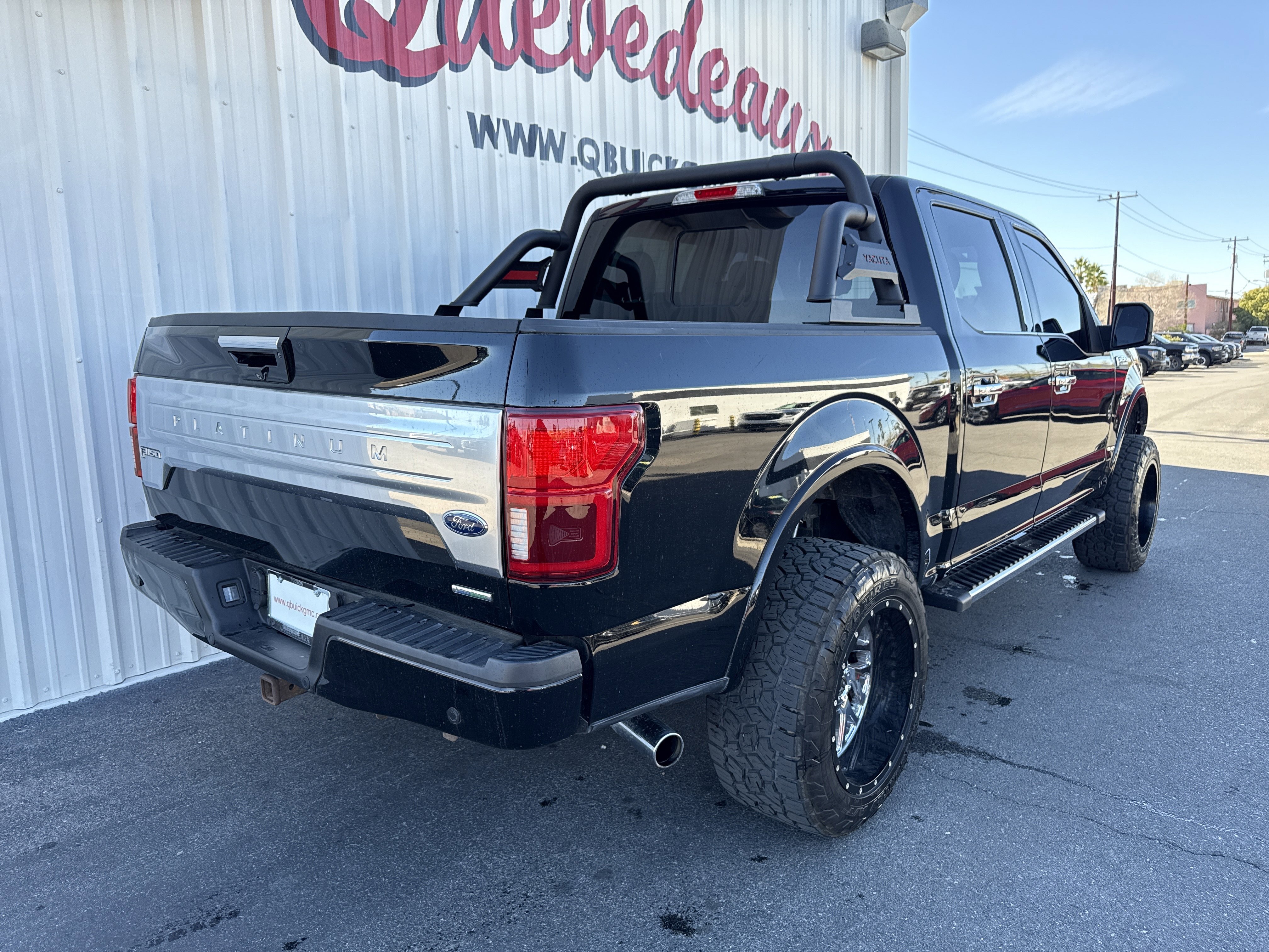 Used 2018 Ford F150 Platinum w/ Equipment Group 701A Luxury image 39