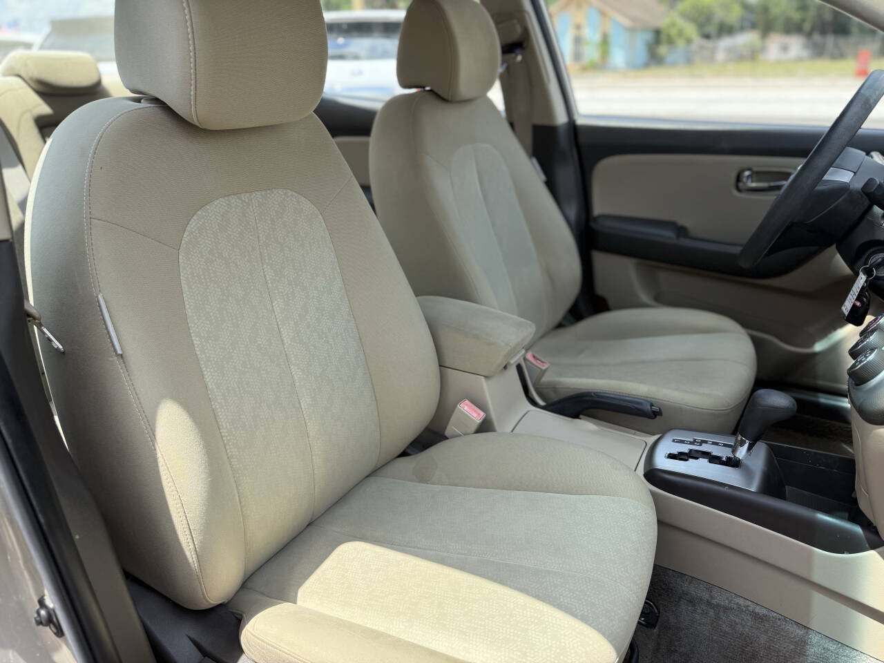 Used 2010 Hyundai Elantra GLS FWD image 21