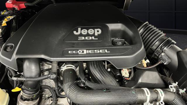 Used 2021 Jeep Wrangler Unlimited Rubicon AWD/4WD image 27