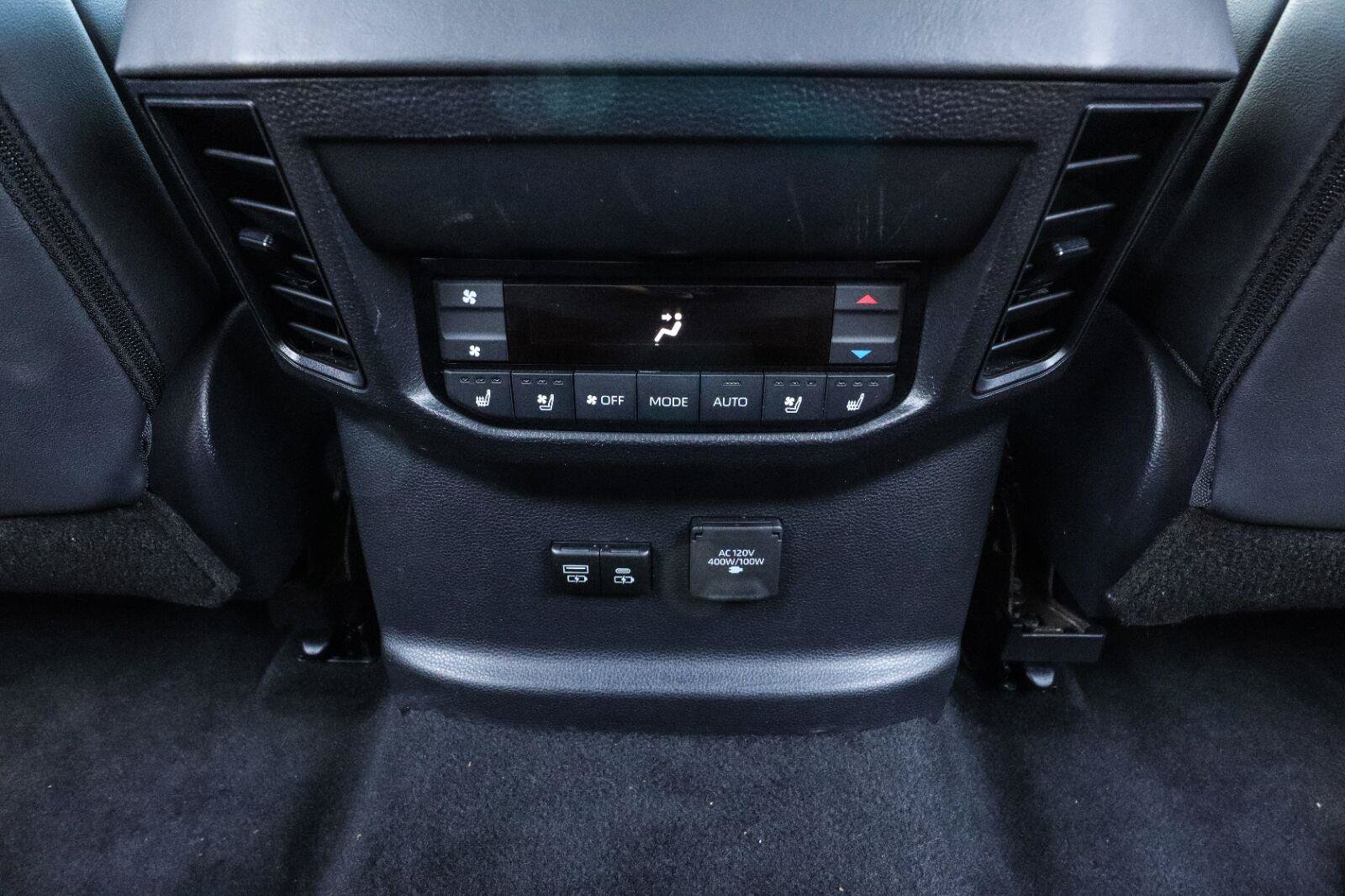 Used 2025 Toyota Sequoia Platinum AWD/4WD image 39